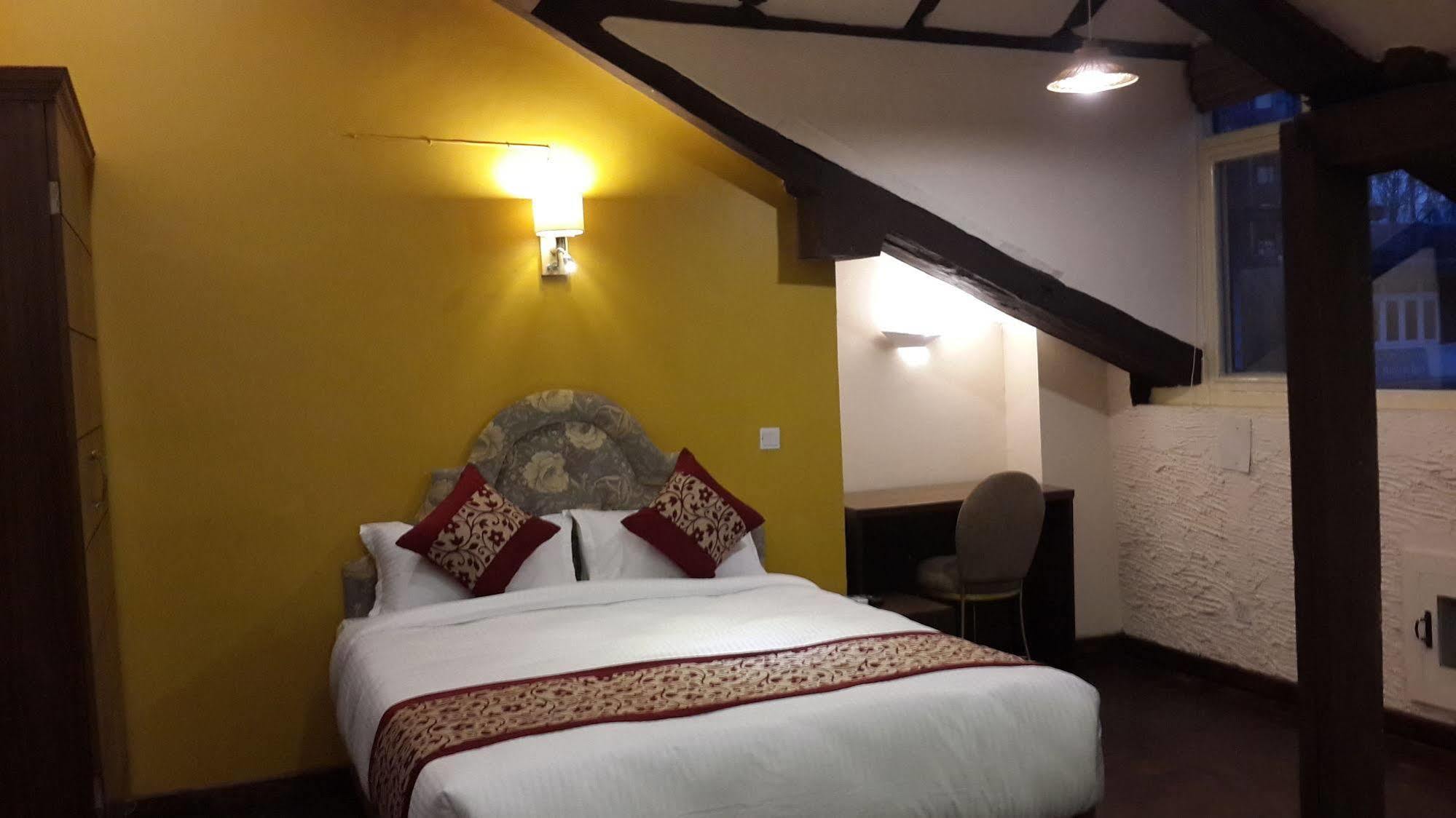 Hotel Heranya Katmandu Eksteriør bilde