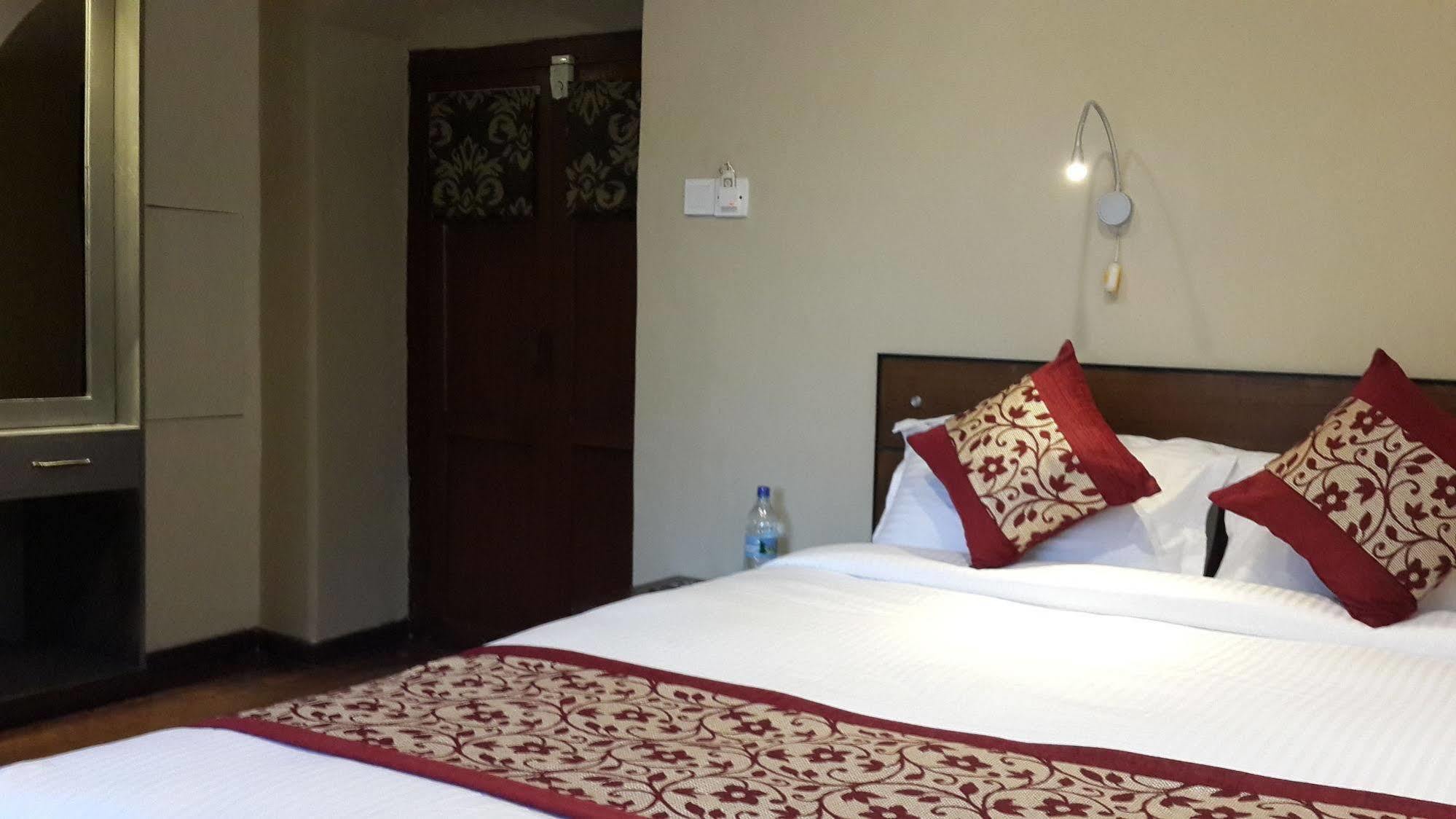 Hotel Heranya Katmandu Eksteriør bilde